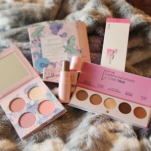OFRA Pink and Gold Eyeshadow Palette And Makeup Towel